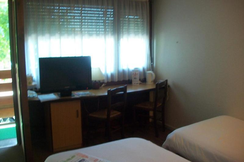 Kyriad Tarbes Bastillac מראה חיצוני תמונה